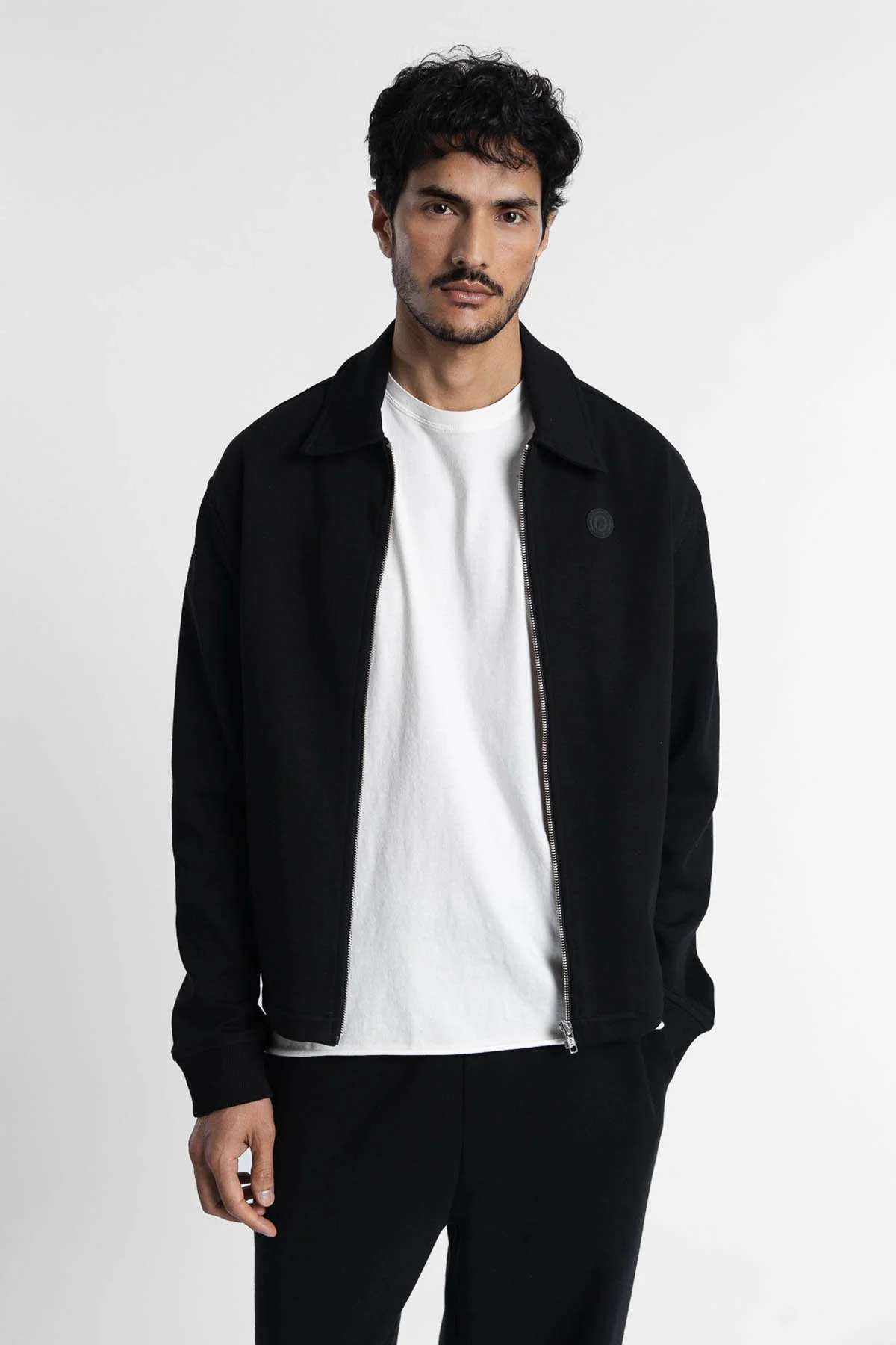CLASSY ZIP BLACK