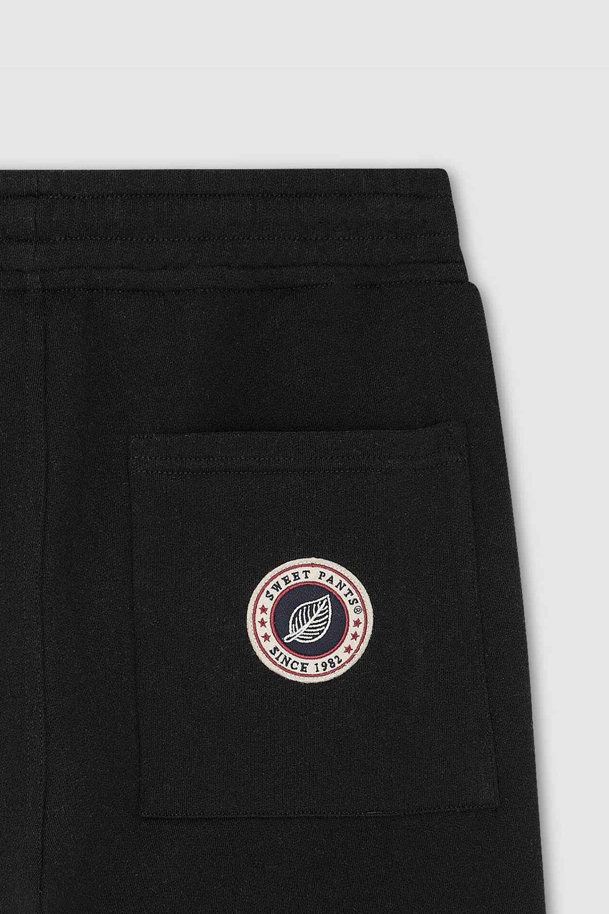 ICONIC SHORT BLACK - Image 3