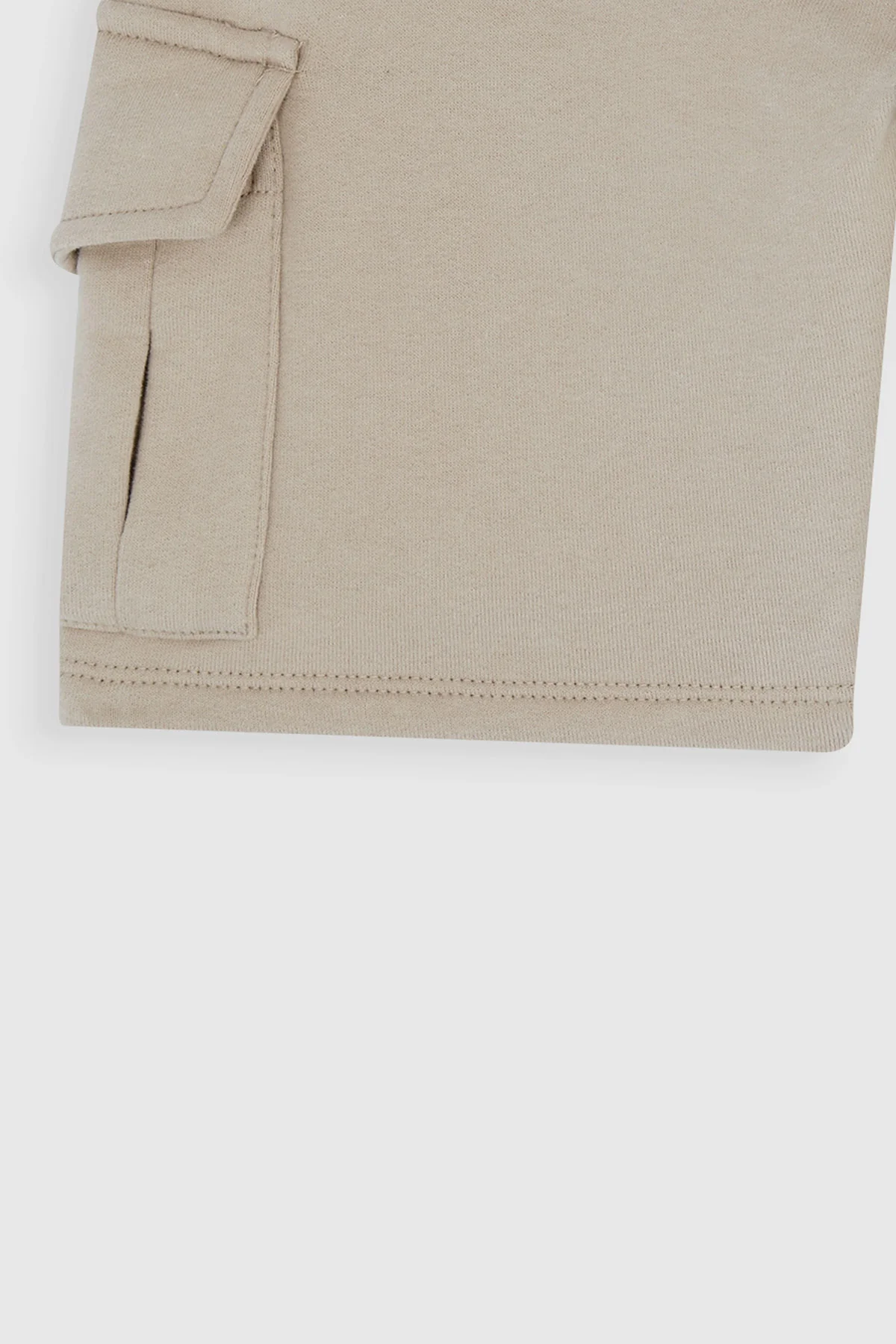 KID ICONIC SHORT CARGO WHITE PEPPER - Image 4