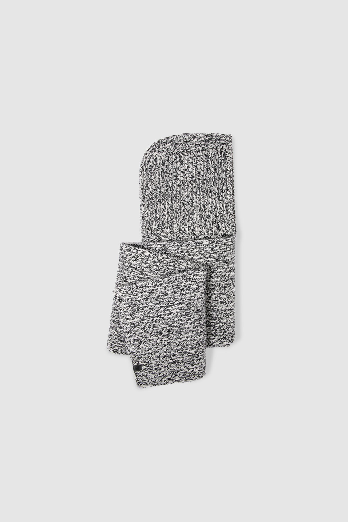 LA CAPUCHE BLACK WHITE